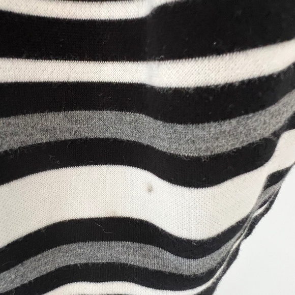 Max Studio Pleated Striped Mini Skirt w/Pockets Size M - Picture 6 of 8